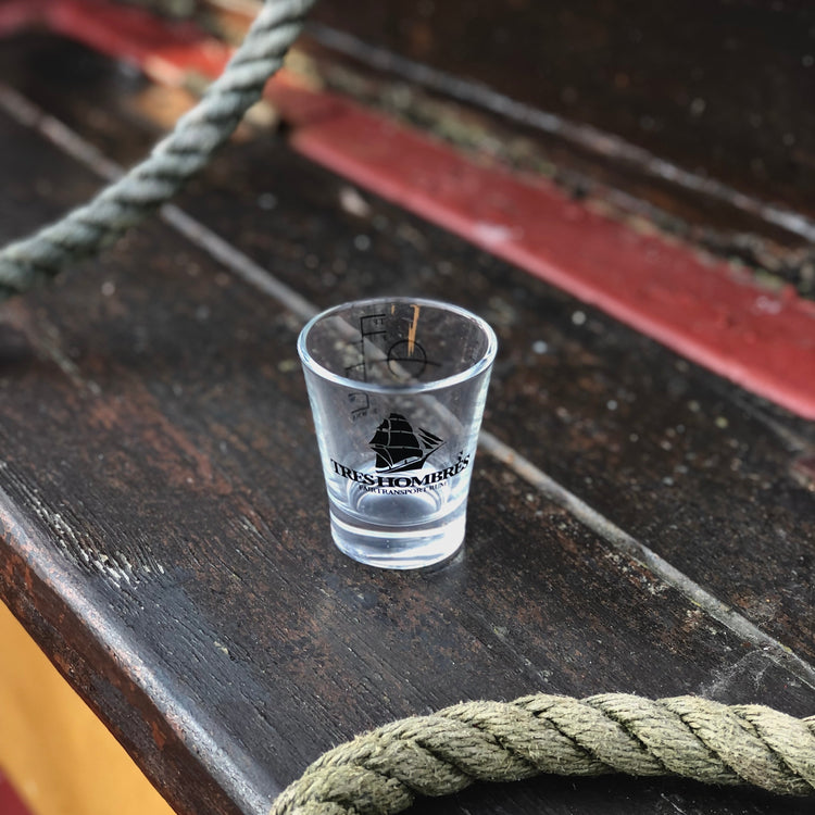 Tres Hombres Rum Glass front